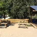 مكان تخييم Mobil Avec Terrasse - 4 Pers. - Api-1-52-2027