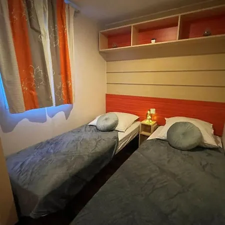 Campsite Mobil Avec Terrasse - 4 Pers. - Api-1-52-2027