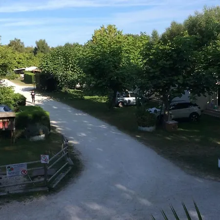 Mobil Avec Terrasse - 4 Pers. - Api-1-52-2027 *