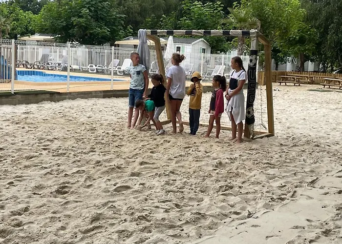 Mobil Avec Terrasse - 4 Pers. - Api-1-52-2027 Campsite Grayan-et-l'Hopital