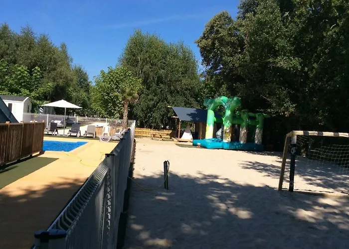 Mobil Avec Terrasse - 4 Pers. - Api-1-52-2027 Campsite *