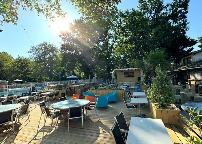 Mobil Avec Terrasse - 4 Pers. - Api-1-52-2027 *