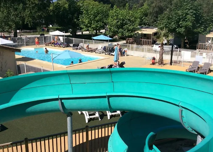 Mobil Avec Terrasse - 4 Pers. - Api-1-52-2027